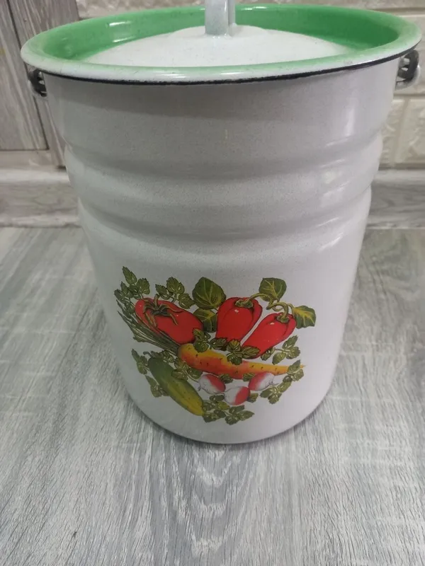 Бидон продаётся 1