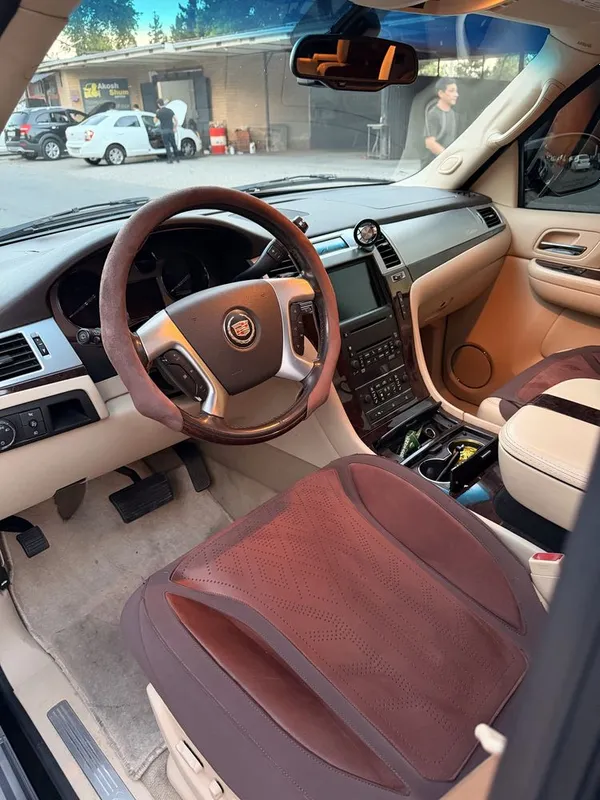 Cadillac Escalade 6.3 Ideal 2007 Сотилади — фото 3