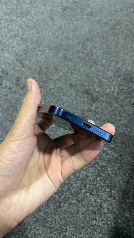Iphone 15 pro blue — фото 1