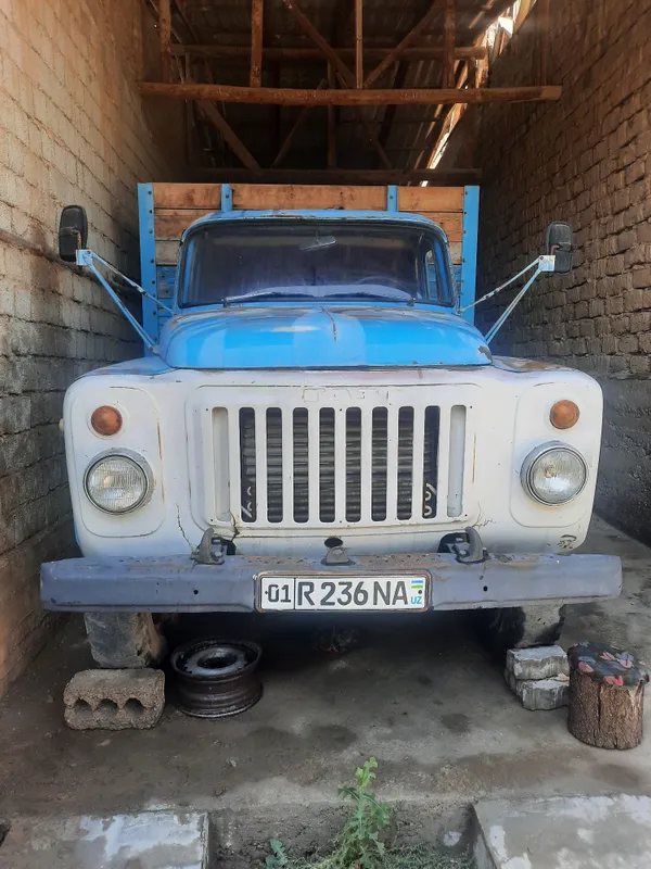 Gaz 53 sotiladi 82 yil 1
