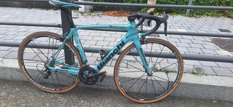 Продам карбоновый шоссейник Bianchi