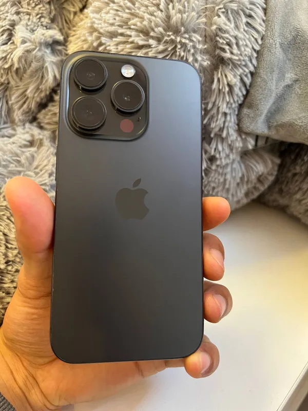 iPhone 15 Pro 256 ГБ 3