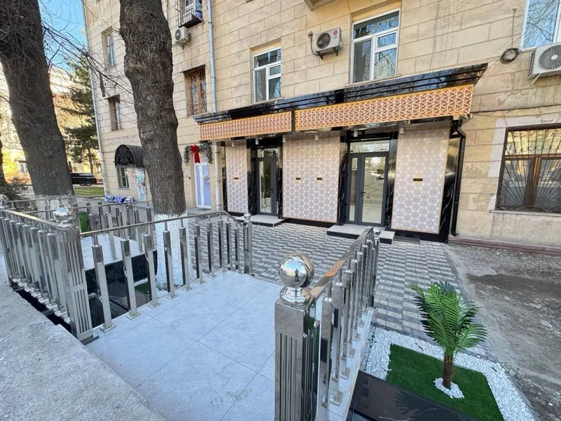 Старт стадион - Сдается в аренду помещение/Евро офис вдоль дороги 45м2