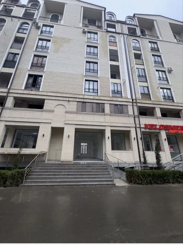 Сдаётся коммерческое помещение в ЖК Pallazzo (1-линия)