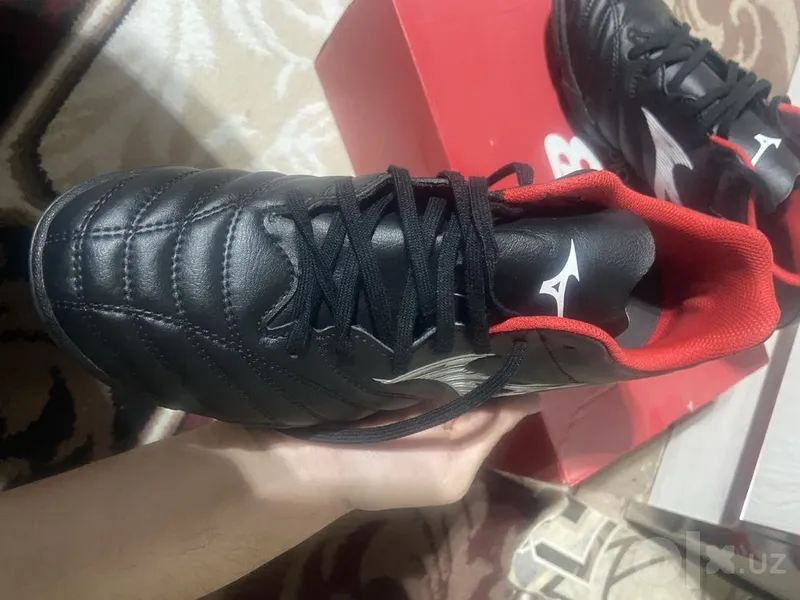 Mizuno Сороконожки. 2 Mizuno Сороконожки. 2