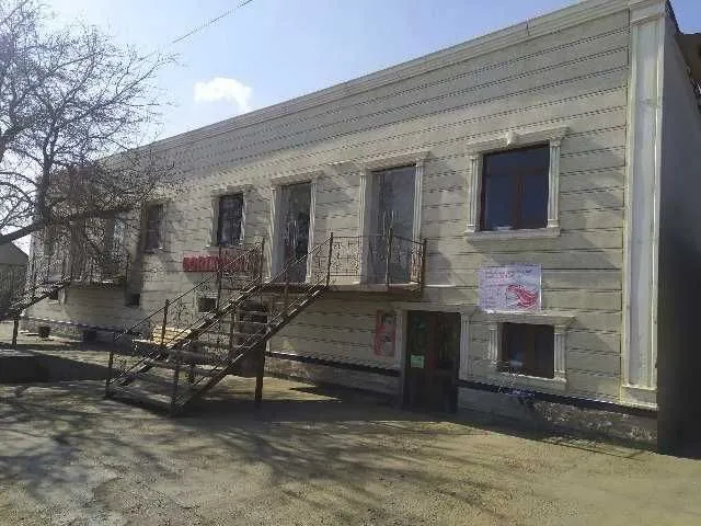 Kilinika Dorixona va maishiy xizmat ko`rsatish binosi