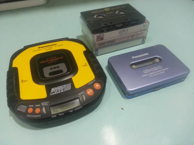 Panasonic CD va audio pleerni sotaman (made in japan) 1 Panasonic CD va audio pleerni sotaman (made in japan) 1