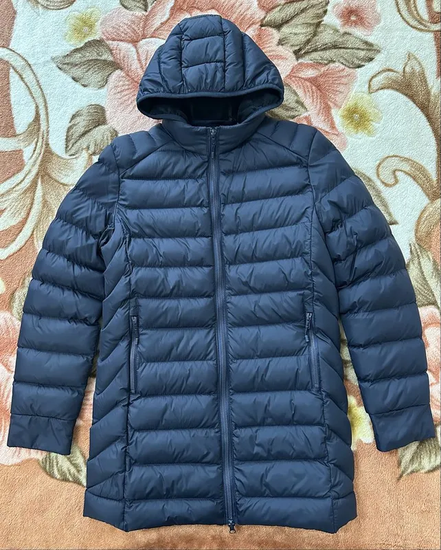 Продается теплая куртка б/у для мальчика