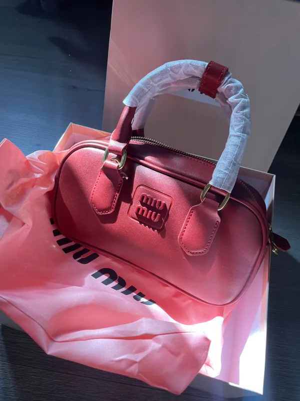 Сумка Miu miu с коробкой