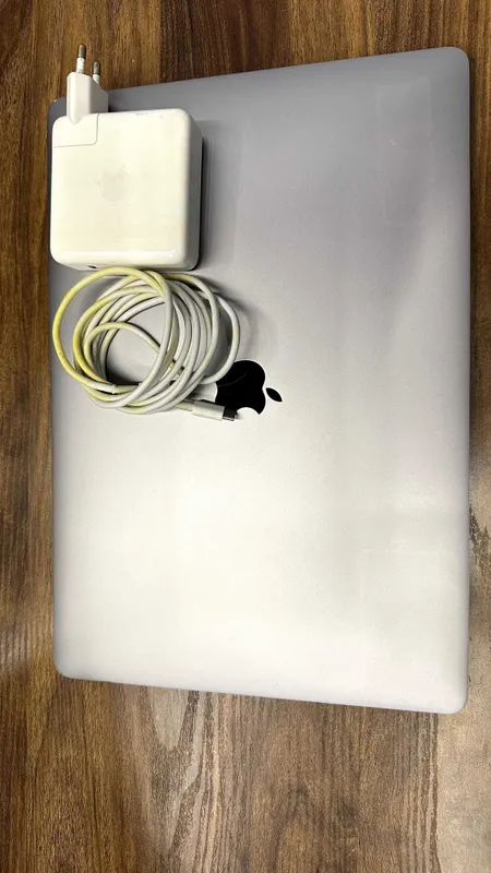 Macbook Pro core i7 16gb ozu: 16gb ssd: 256gb videokarta 4gb dyum 15.4 — фото 4