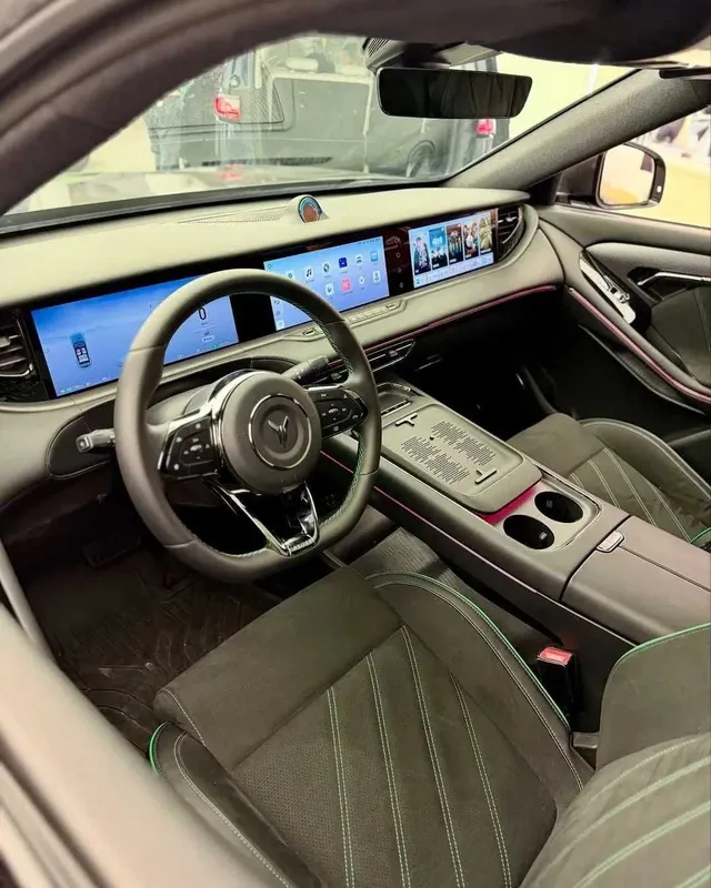 Voyah Free Hybrid 318km 4WD 2025 Naxt Va Halol nasiya savdo — фото 1