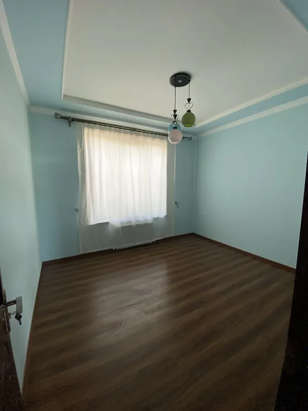 12.50 sotix uy yer sotiladi Toshkent tumani kirovda 9