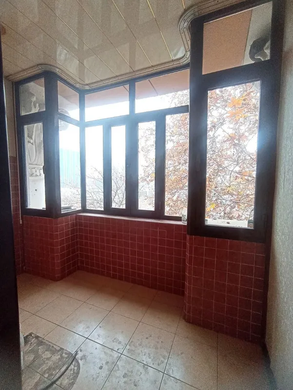Продаётся 4-комнатная квартира, 100 м² (4/4) 8 Продаётся 4-комнатная квартира, 100 м² (4/4) 8