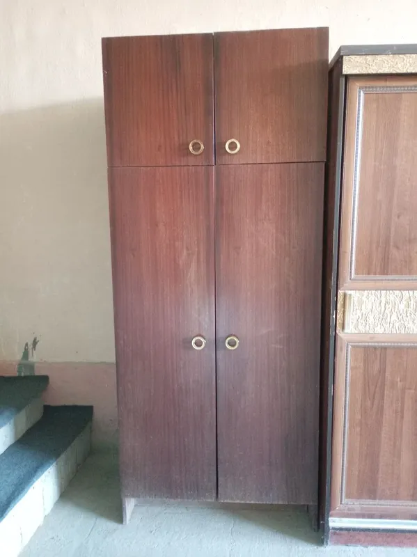 Shkaf sotiladi holati yaxshi 1 Shkaf sotiladi holati yaxshi 1