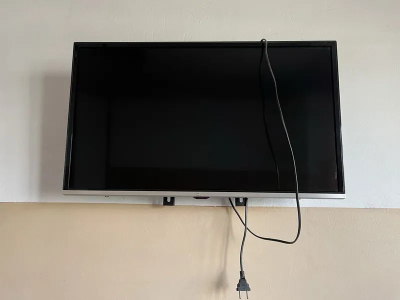 Smart televizor sotiladi artel 32
