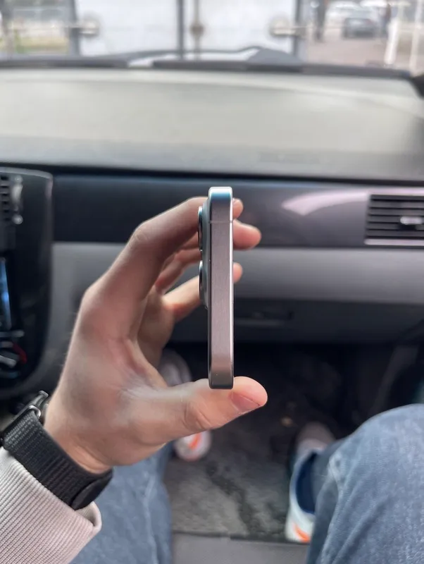 iPhone 15 Pro 2