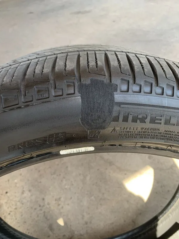 Pirelli 285/40/23 orginal 3