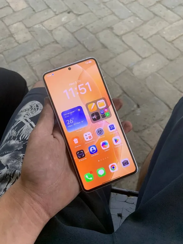 Redmi k70 12/256 3