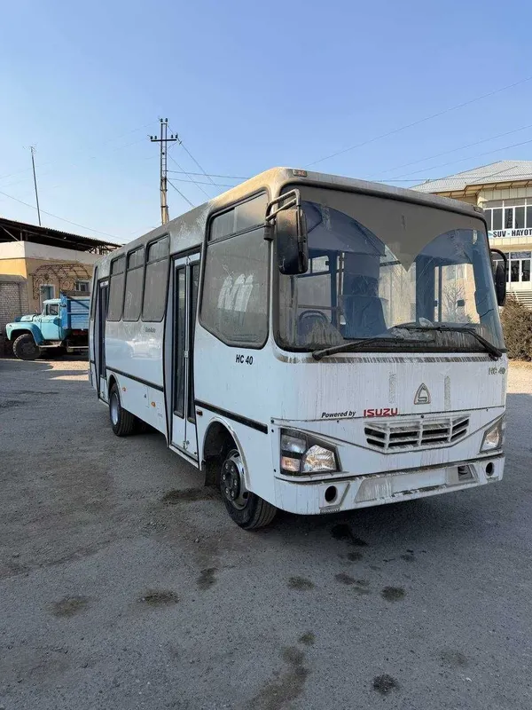 ISUZU SAZ HC40 автобус — фото 1