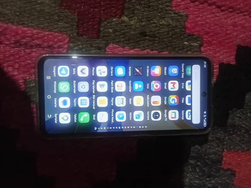 telefon 3