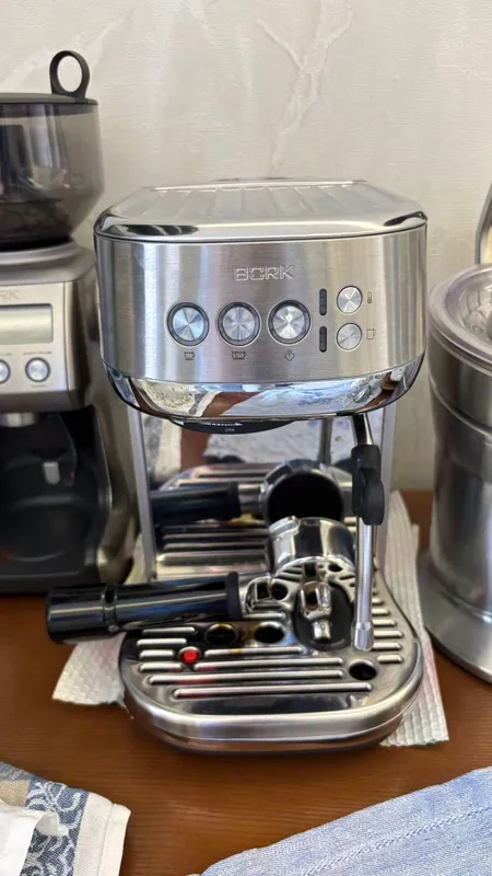 Coffee maker Bork C701