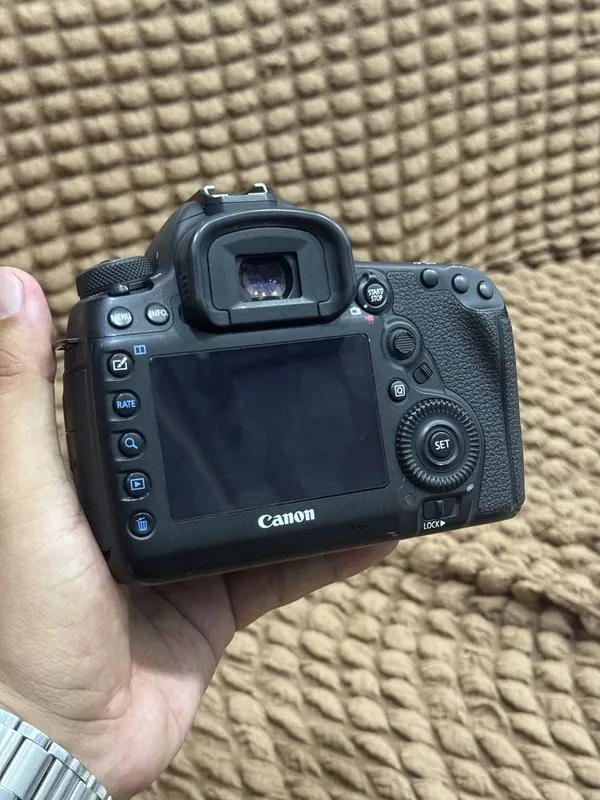 Canon 5D mark4 Body sotiladi 5 Canon 5D mark4 Body sotiladi 5