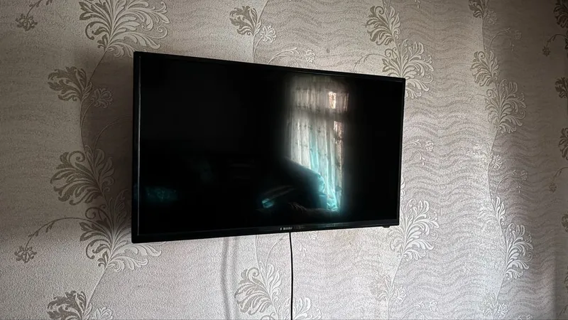 Большой Samsung Smart TV 42 (Full HD) — Отличное состояние