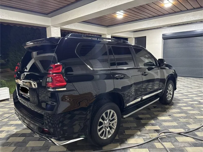 Продается Toyota Land Cruiser Prado 150 — фото 2