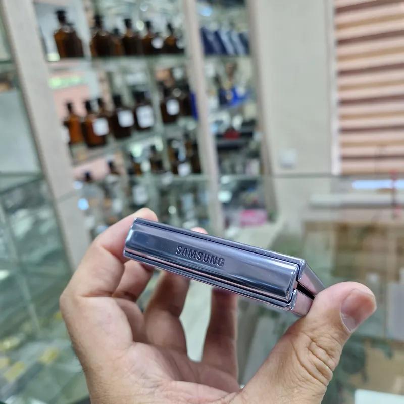 Samsung Flip4 3 Samsung Flip4 3