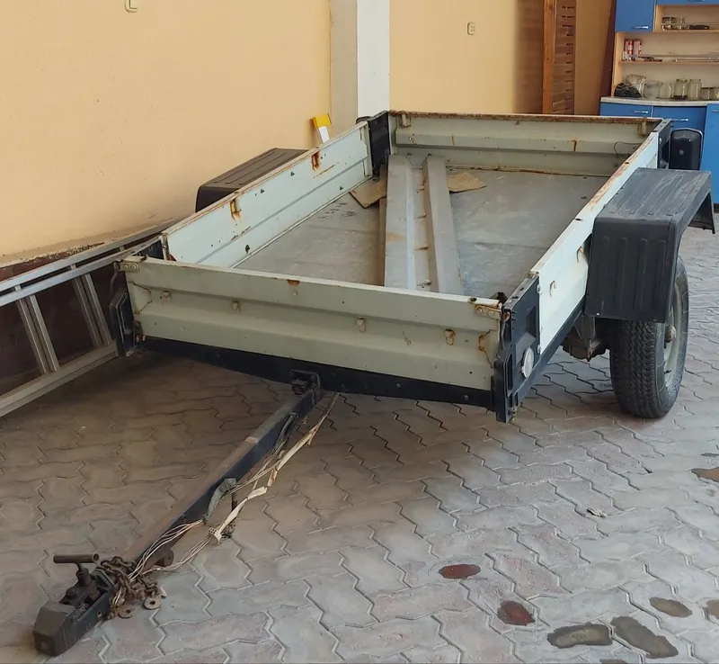 Tirkama sotiladi 3 Tirkama sotiladi 3