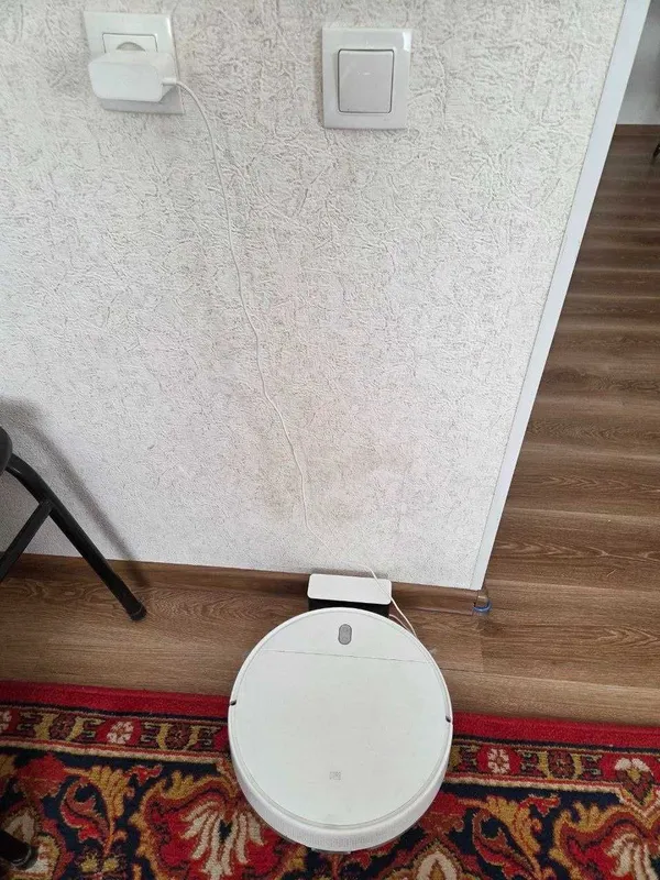 Робот пылесос Xiaomi MI Robot Vacuum-Mop Essential 3