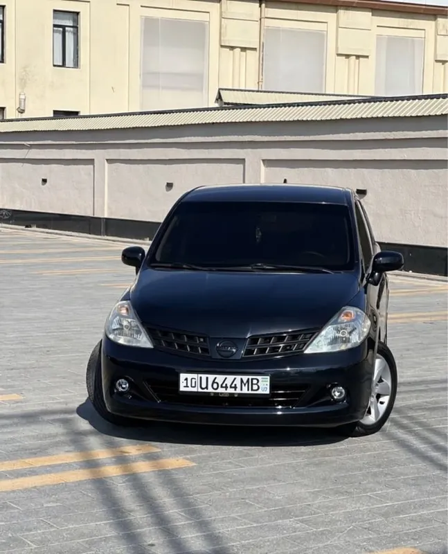 Nissan Tiida срочно продаётся, есть гендоверенность, состояние отличное, рестайлинг, наличный расчёт 8 Nissan Tiida срочно продаётся, есть гендоверенность, состояние отличное, рестайлинг, наличный расчёт 8