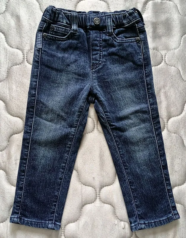 Модные джинсы для мальчика от Armani (original) Модные джинсы для мальчика от Armani (original)
