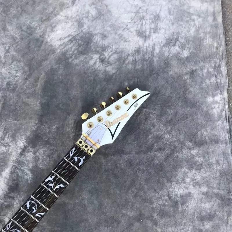 Электрогитара Ibanez 6 Электрогитара Ibanez 6