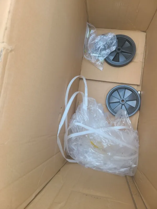 Kompressor yangi bir marta ishlatilgan karobkalari bor va pulzator 4