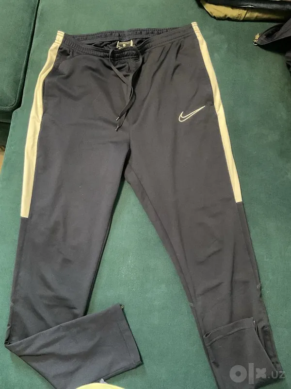 Спротивный костюм Nike,оригинал б/у в отличном состоянии 2 Спротивный костюм Nike,оригинал б/у в отличном состоянии 2