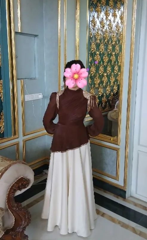 Faqat 1 marta kiyilgan vecherniy koʻylak Faqat 1 marta kiyilgan vecherniy koʻylak