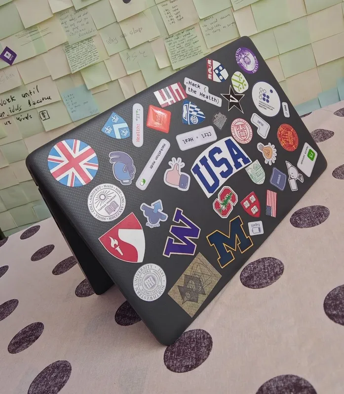 HP 250G7, dokumentlari bor qoshimcha simsiz sichqoncha qoshib beriladi