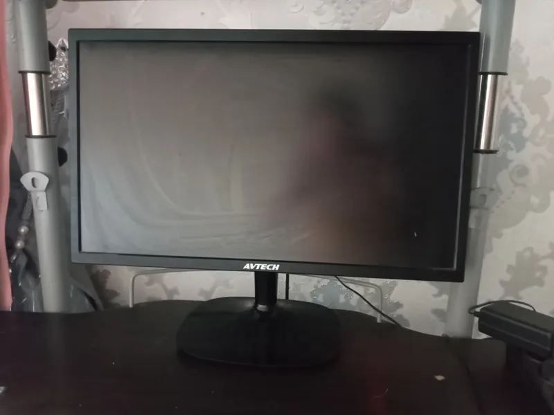 Monitor 22dyumli AVTECH