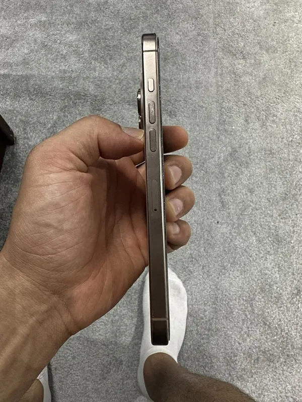 Iphone 16 pro max 512 gb 4 Iphone 16 pro max 512 gb 4