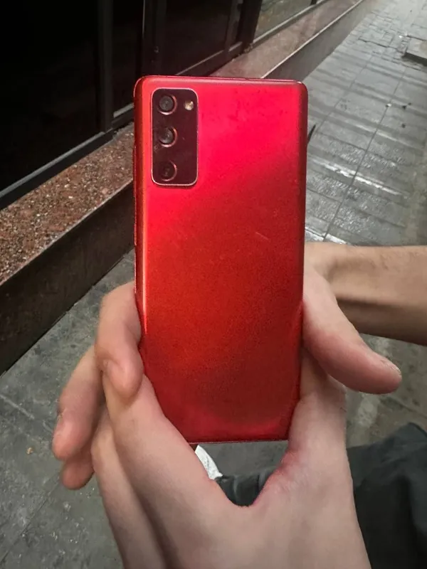 Samsung S20 FE 2