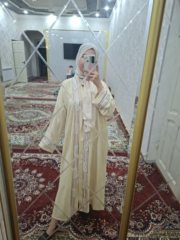 Продаётся новая абайя с шарифом, цена 400 1 Продаётся новая абайя с шарифом, цена 400 1