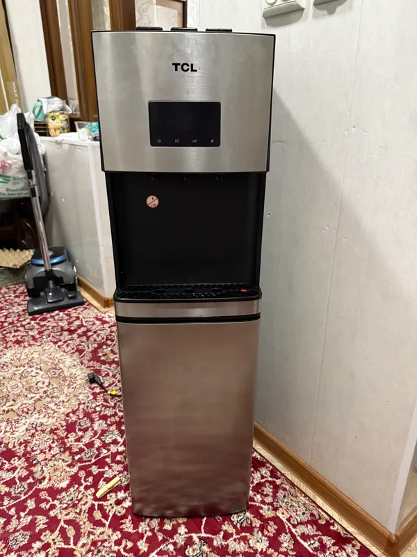 Продам кулер (диспансер) для воды TCL
