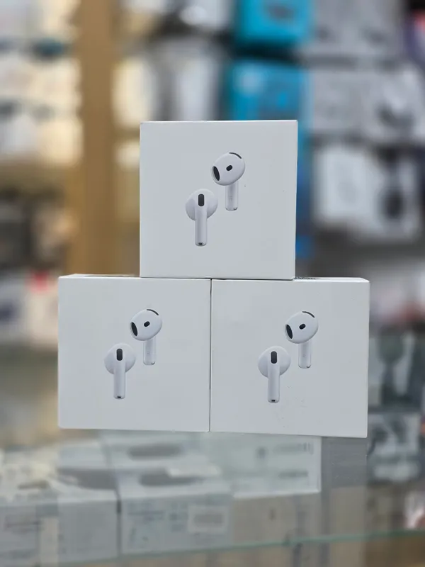 AirPods 5 (Wireless charging case) AirPods 5 (Wireless charging case)