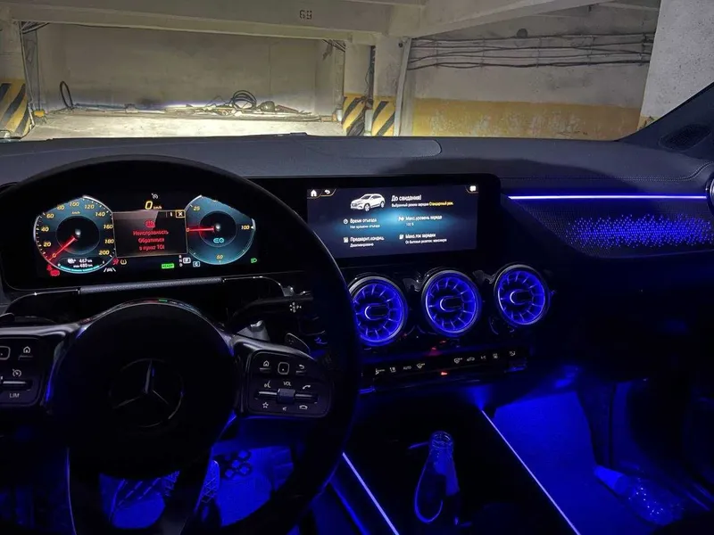 продаётся Mercedes-Benz EQA 300 4