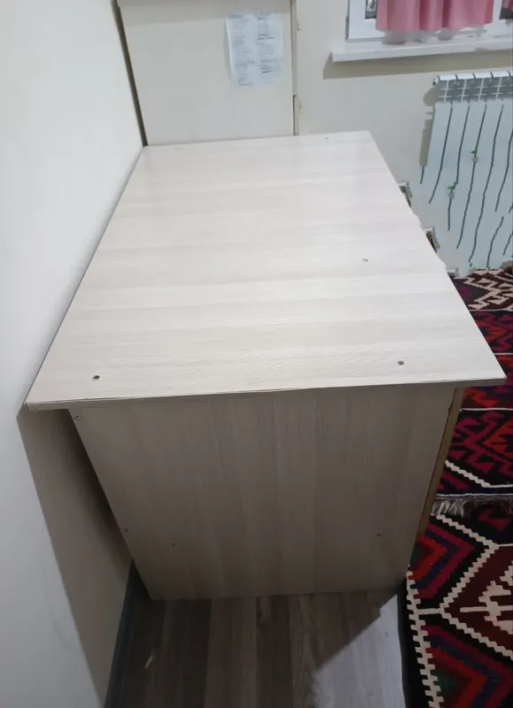 Stol sotiladi / Uy va ofis uchun qulay stol holati aʼlo 5