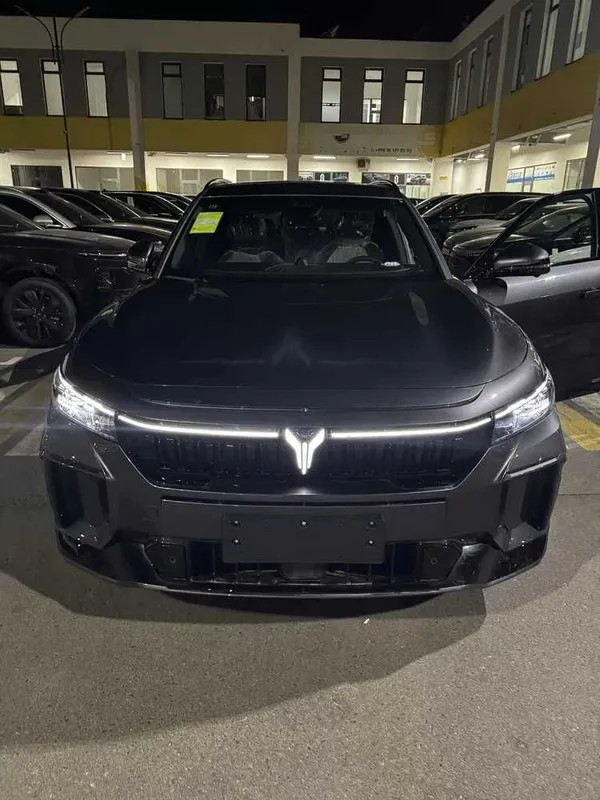 Voyah Free 318km AWD Naxt va Halol nasiya savdo Voyah Free 318km AWD Naxt va Halol nasiya savdo