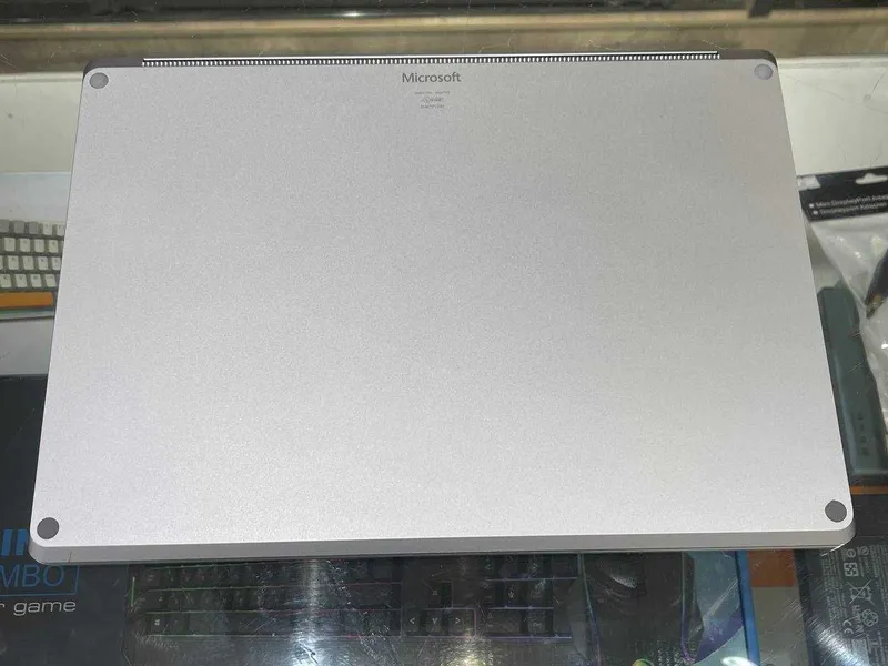 Microsoft surface laptop 4 CORE i7-1185G7 ram 16 ssd 256 6 Microsoft surface laptop 4 CORE i7-1185G7 ram 16 ssd 256 6