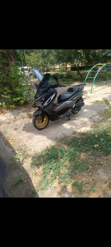 skuter N MAX 1