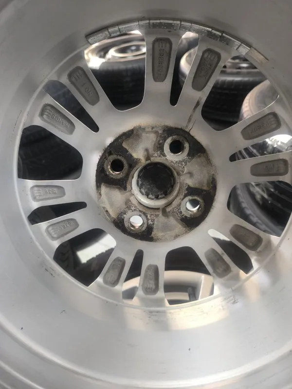 205,65,15 Zeromax balon 15 koblt GM silver db 3